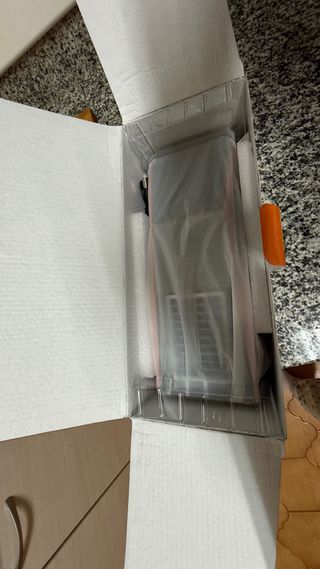 Altavoz Bluetooth Naranja y Negro