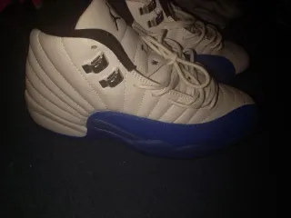 Jordan 12 Blueberry Buen Estado