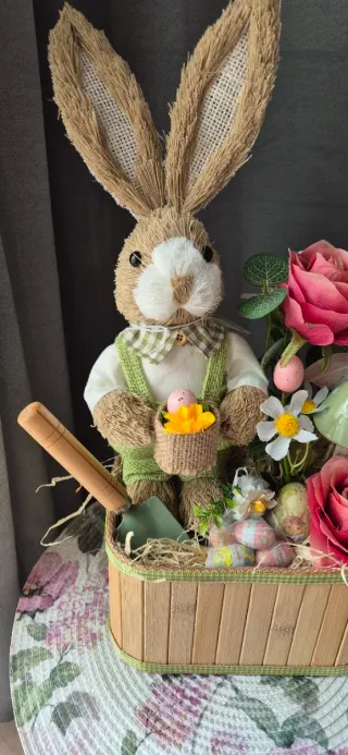 Centrotavola Pasquale coniglio e fiori