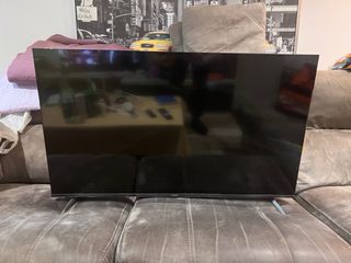 Televisor LED 43 Negro de apenas nueve meses