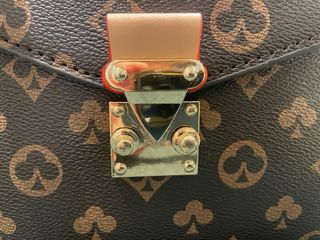 Bolso Marrón y Dorado