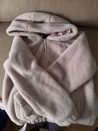 Bolso negro con cierre metálico