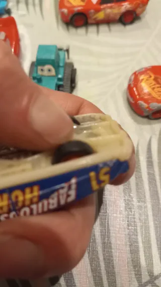 Lote 12 vehículos mattel