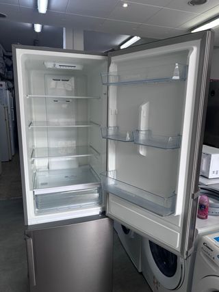 Nevera Combi Corberó con garantía transporte