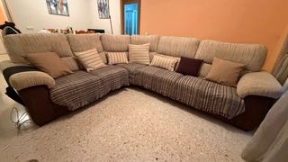 Sofá esquinero tela beige y marrón