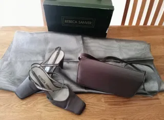 Zapatos, cartera y pañuelo Rebecca Sanver T.36