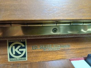 Piano Vertical SEILER Klassik Alemán