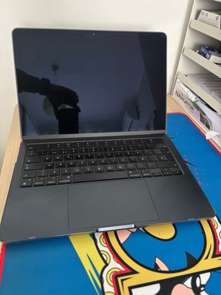 MacBook Air M2 13 Medianoche