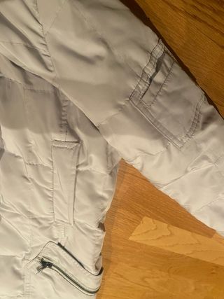 Cazadora parka blanca mujer