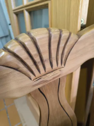 Mesa de comedor de madera maciza