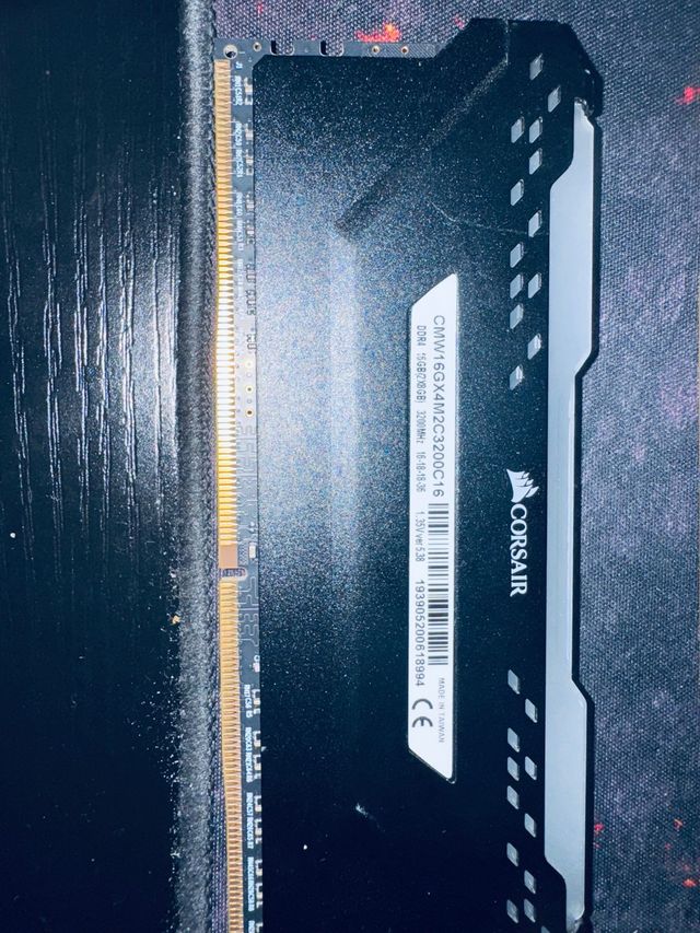 Corsair Vengeance PRO RGB DDR4 16GBx2 3200MHz