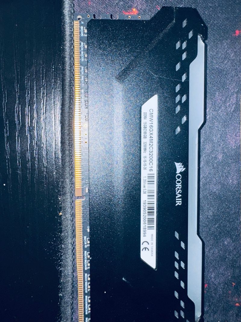 Corsair Vengeance PRO RGB DDR4 16GBx2 3200MHz
