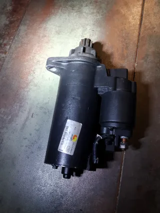 Motor de arranque Bosch 0 985 018 390