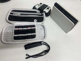 Nintendo Switch OLED + Accessori