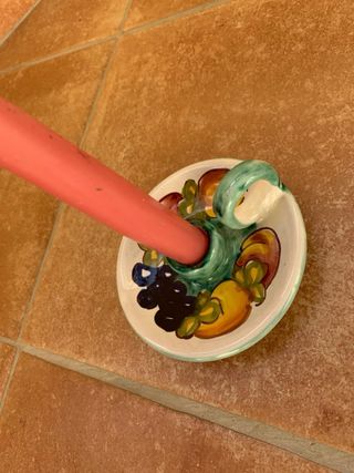 Candeliere vintage in ceramica decorata a mano