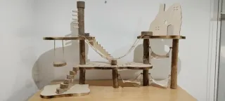 Casa árbol madera Aldi casi nueva