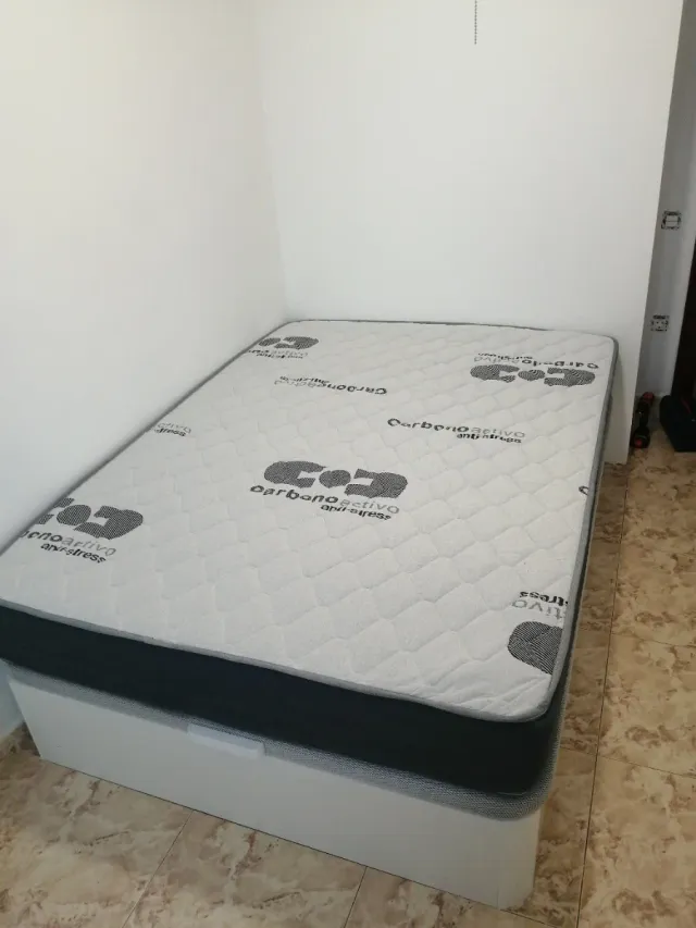 Liquidación, canapés y colchones *consulta precio