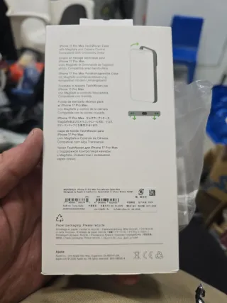 Funda iPhone 17 Pro Max TechWoven MagSafe