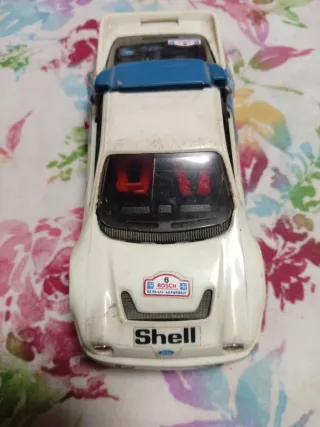 Scalextric Ford RS 200