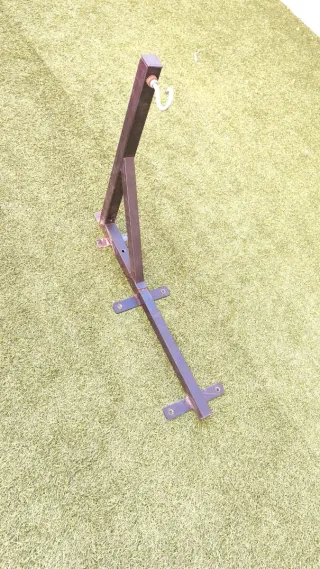 Soporte pared gancho saco boxeo