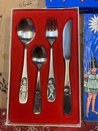 Cubertería infantil Dalia años 60 nueva