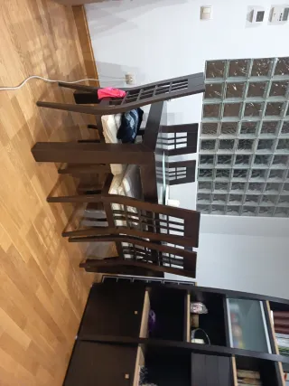 Muebles de salón oscuros