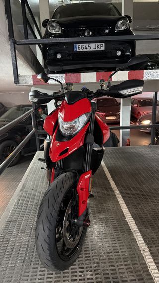 Ducati Hypermotard 950