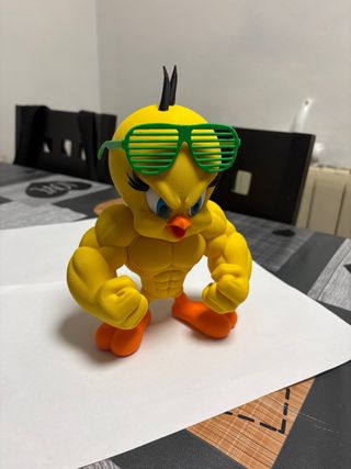 Figura Piolín Musculoso 23 cm