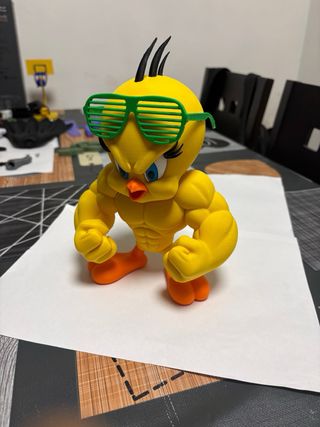 Figura Piolín Musculoso 23 cm