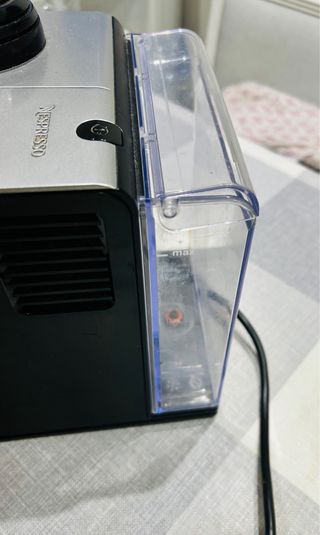 Cafetera Nespresso DeLonghi latissima touch