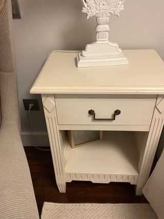 2 mesitas de noche beige/blanco roto