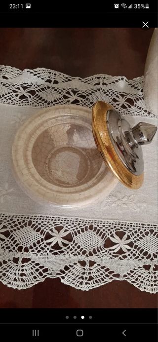 Juego de tocador blanco y dorado