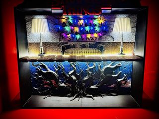 Expositor Stranger Things LED