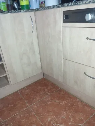 Estante giratorio bajo encimera.  (EN PERSONA)
