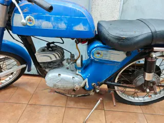 Derbi Super 4V 125.