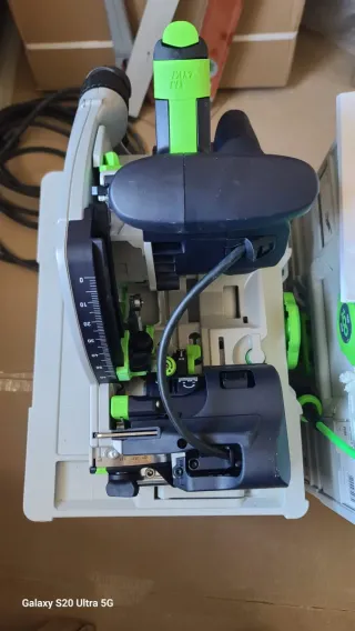 Sierra Festool TSV60 KEBQ PLUS on precorte