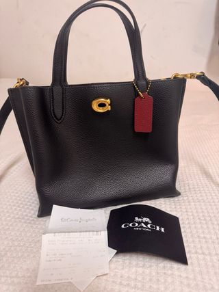 Bolso Coach Negro Piel con Llavero Rojo