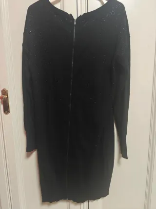 Vestido negro brillante