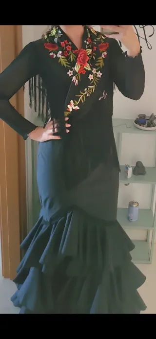 Vestido Flamenca Negro con Volantes