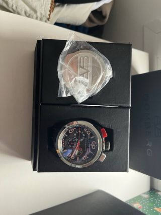 Reloj Bomberg Bolt-68 Negro y Rojo
