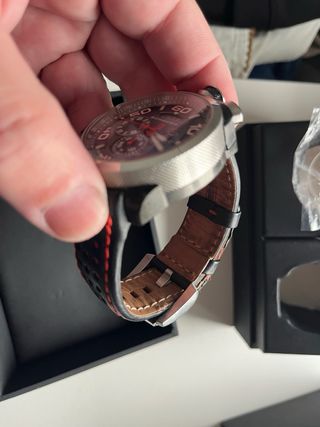 Reloj Bomberg Bolt-68 Negro y Rojo