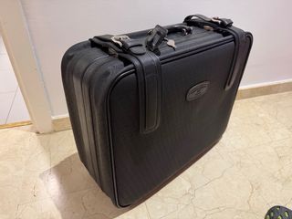 Maleta Salvador Bachiller Negra (COMO NUEVA)