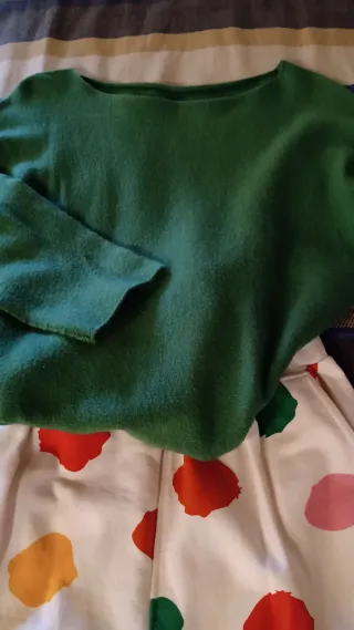 Jersey verde punto y falda de algodón