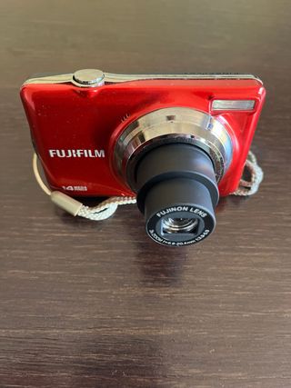 Fotocamera digitale fujifilm finepix jv300 rossa