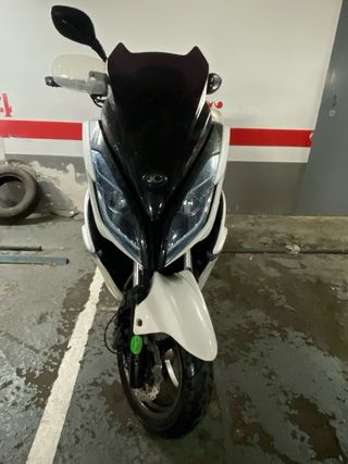 Kymco K-XCT 300i Scooter