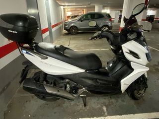Kymco K-XCT 300i Scooter