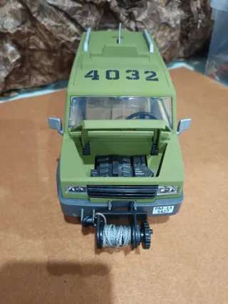 Vehículo militar americano customizado