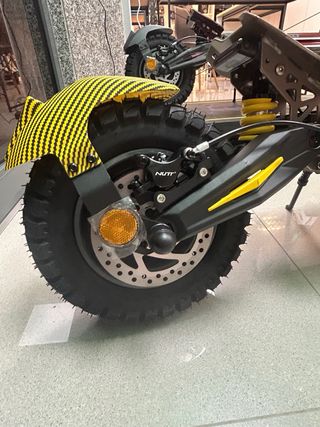 Patinete Eléctrico ARMORED DUAL frenos hidraulicos