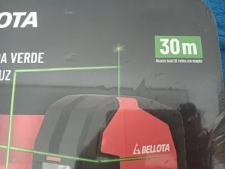 Nivel Láser Bellota Cruz + Plomada Verde 190€