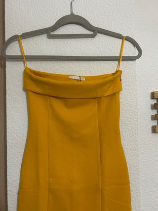 Vestido Zara palabra de honor amarillo